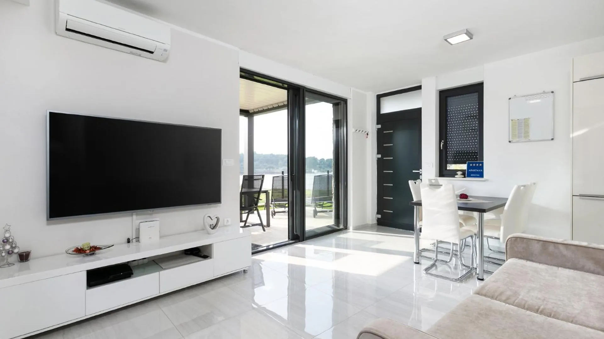 Apartment Alex - Ground Floor - Mpolo Medulin Croatia